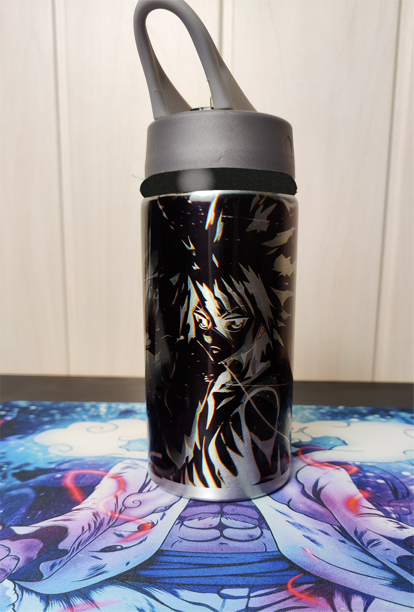 Termos personalizzati a tema anime e manga. Richiedi la tua Tazza con il tuo animale, persona o personaggio preferito. Ci adeguiamo ad ogni richiesta, contattaci via Email a OfficialCreationLamp@gmail.com, preferibilmente sul nostro Instagram. Termos di tutti i tipi OnePiece, Dragonball, Naruto, DemonSlayer e molto altro.