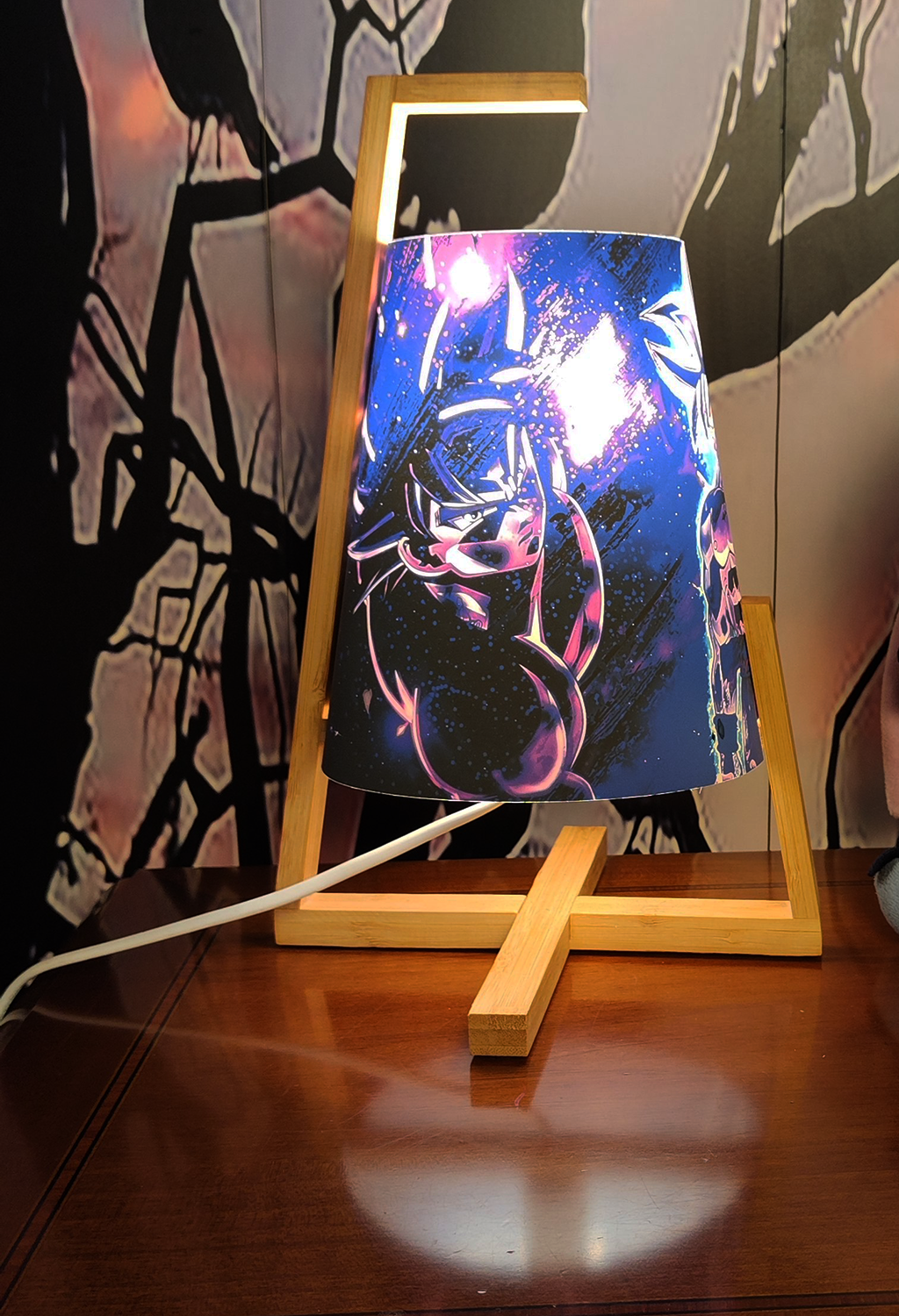 Lampada Anime di Dragonball. Goku. Una Lampada per abbellire gli spazi interni a tema Manga .Lampada Facile da montare