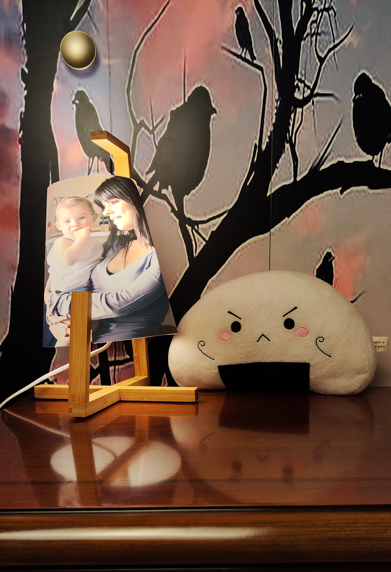 Una splendida lampada Famigliare Personalizzata che ti consentirà di illuminare una stanza abbracciando un bel ricordo Ottimo prodotto! La lampada Famigliare é un perfetto regalo per i tuoi Famigliari o Amici amanti dei Bei momenti. Adatta come regalo di natale.